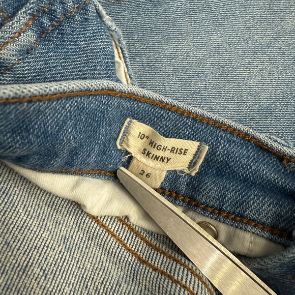 NEW Madewell Women’s Light Blue 10” High-Rise Skinny Jeans Size 26 / 2 US - Picture 8 of 8